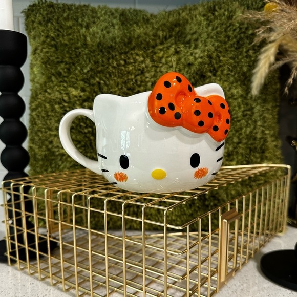 NWT- Hello Kitty Halloween Collectible Mug - Picture 1 of 6